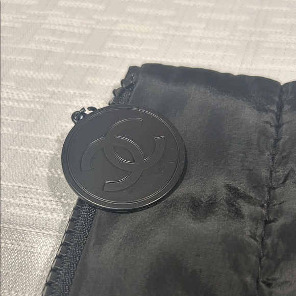 Fashion Jewelry Black Tablet Case - Picture 3 of 4